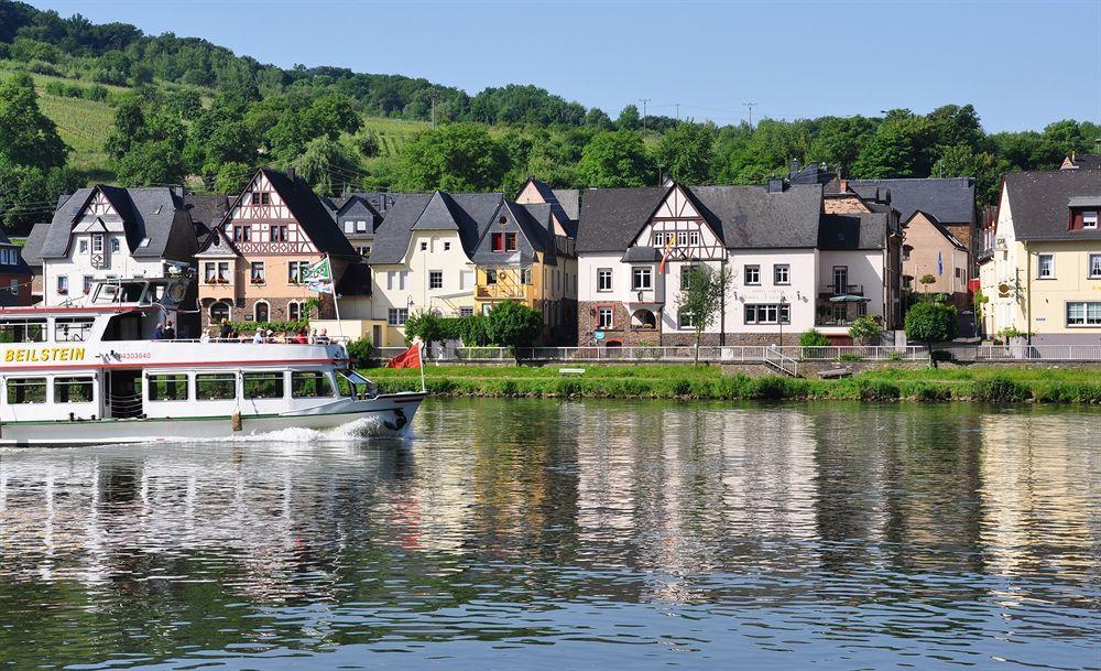 Mosel-Landhaus Am Moselufer B&B 브리에데른 외부 사진