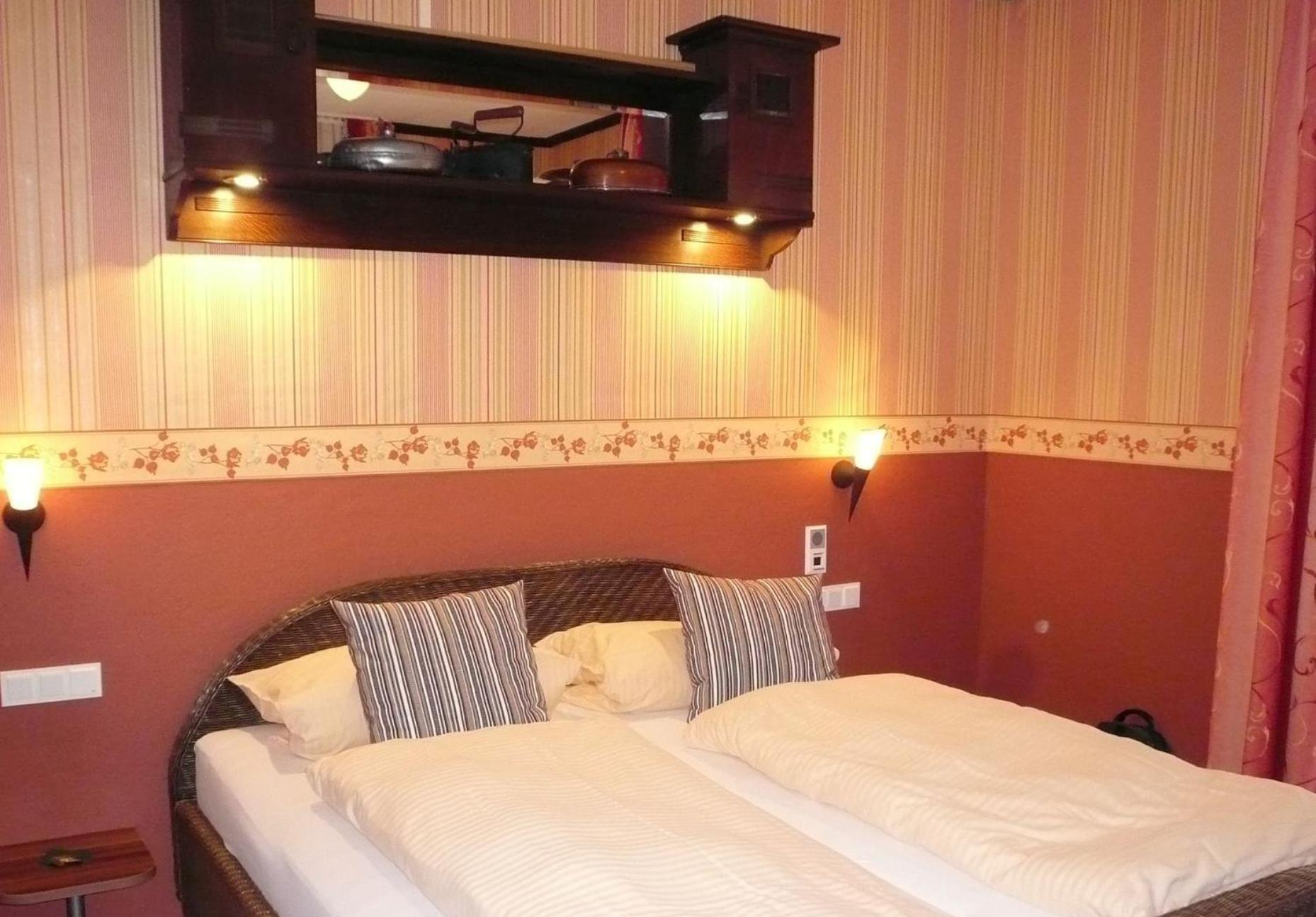 Mosel-Landhaus Am Moselufer B&B 브리에데른 외부 사진