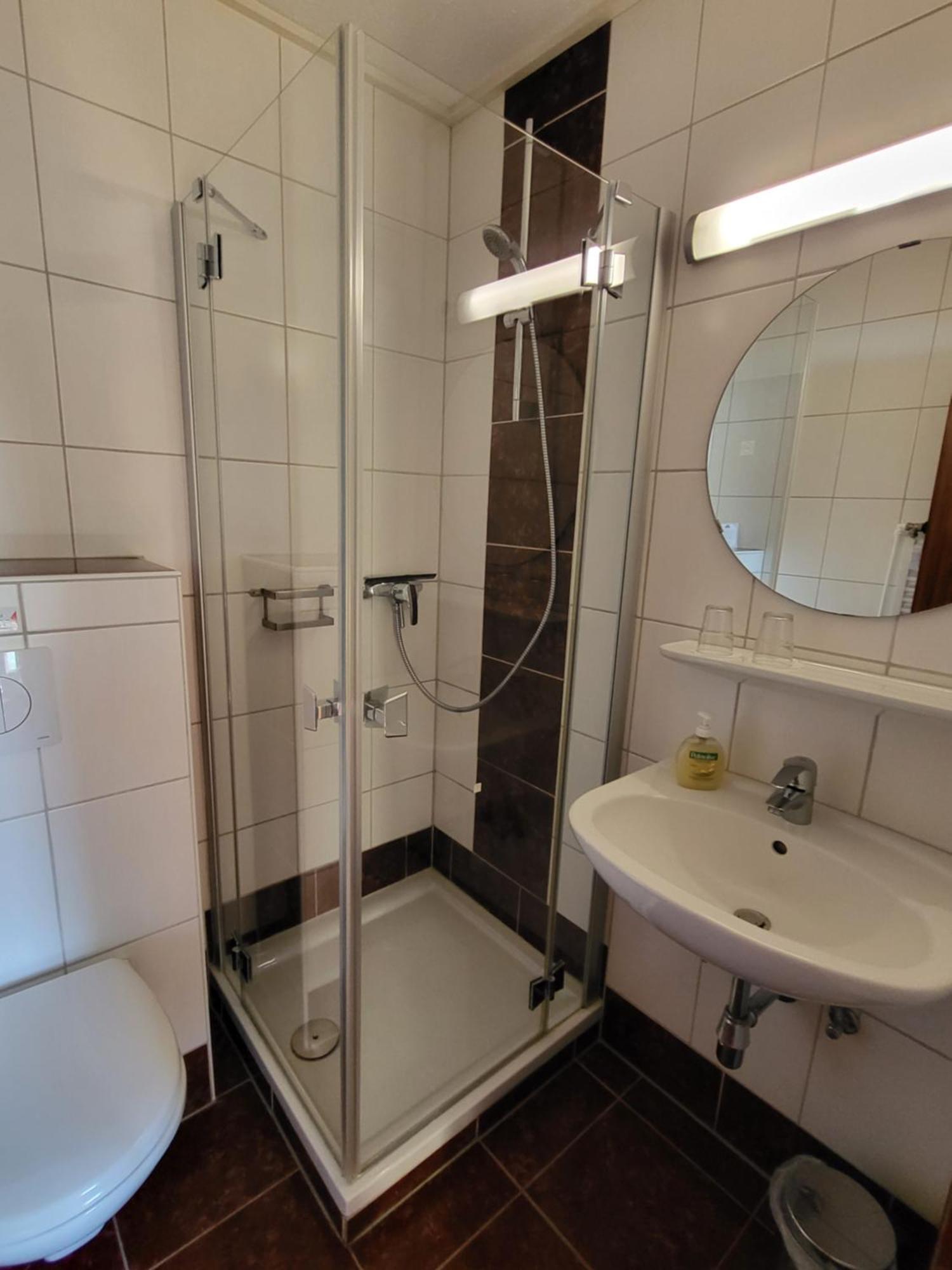 Mosel-Landhaus Am Moselufer B&B 브리에데른 외부 사진
