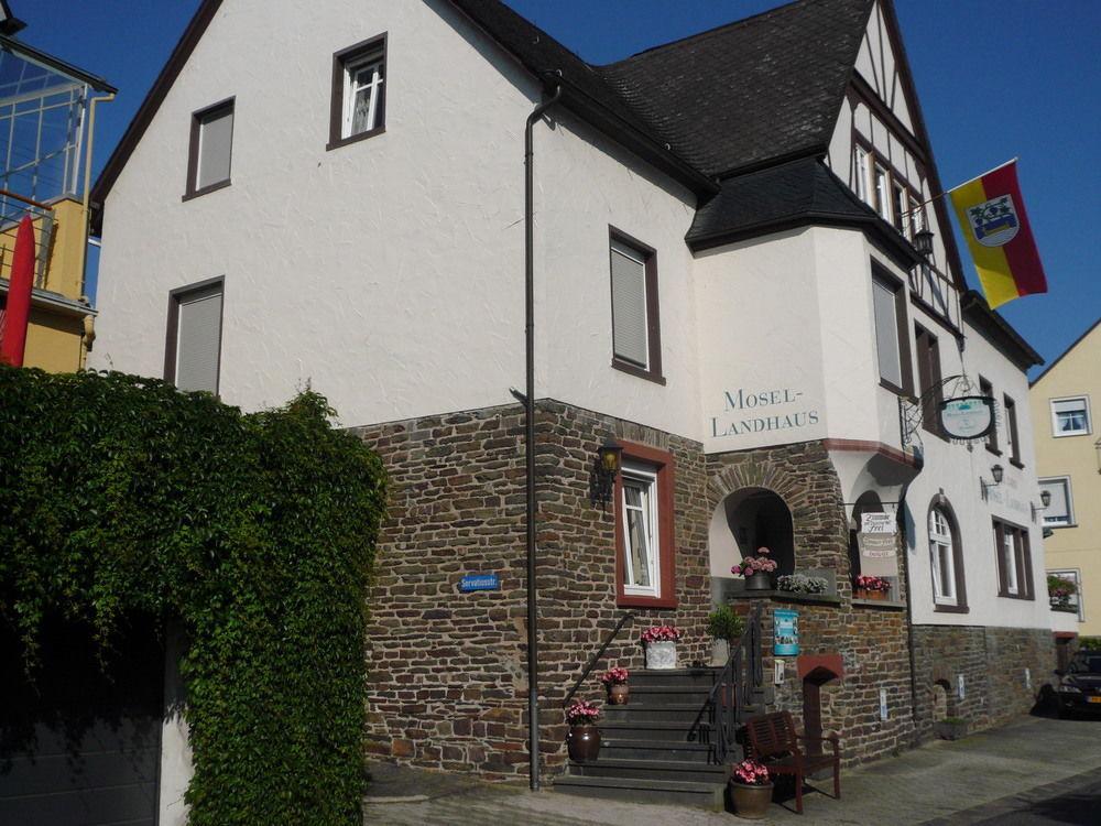 Mosel-Landhaus Am Moselufer B&B 브리에데른 외부 사진
